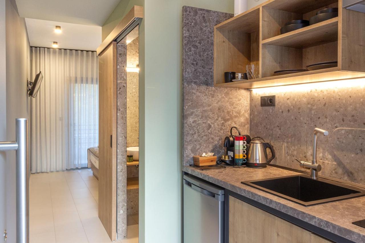 Araliki Suites Polychrono Bagian luar foto