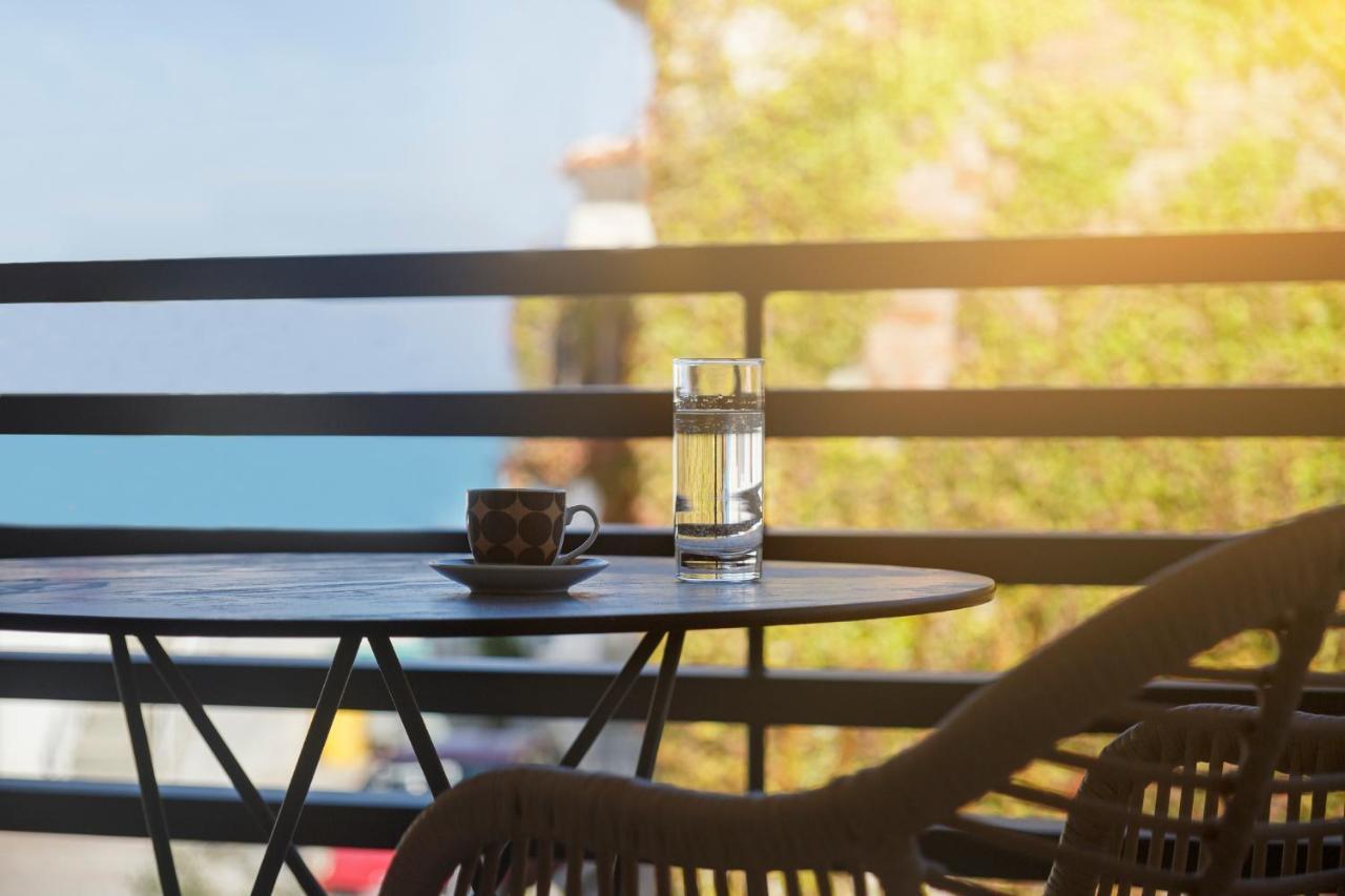 Araliki Suites Polychrono Bagian luar foto