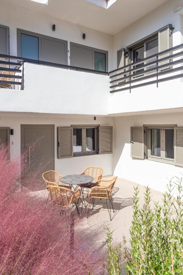 Araliki Suites Polychrono Bagian luar foto