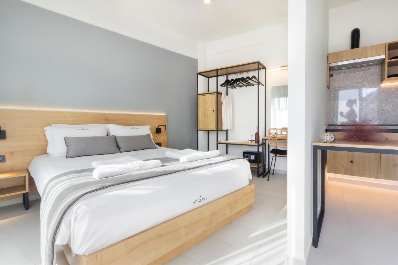 Araliki Suites Polychrono Bagian luar foto