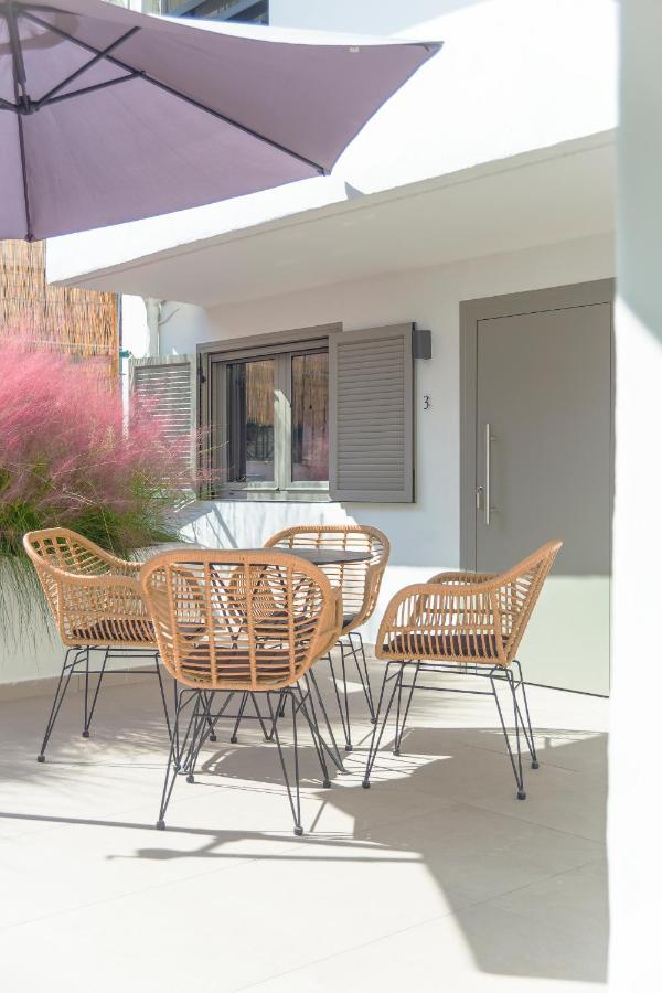 Araliki Suites Polychrono Ruang foto
