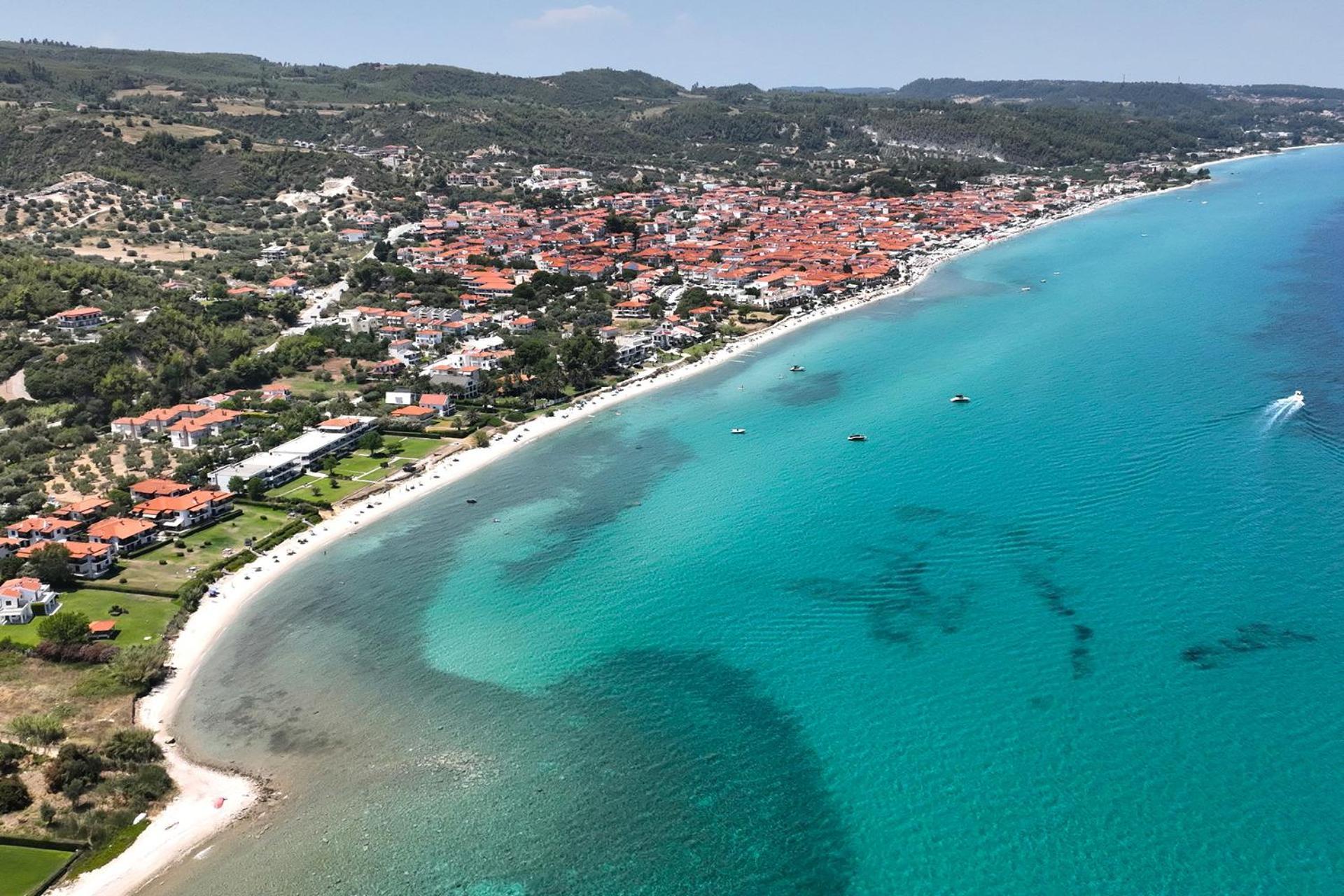 Araliki Suites Polychrono Bagian luar foto